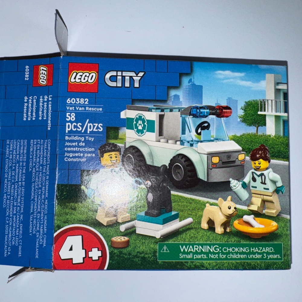 Lego set 60382 vet van rescue